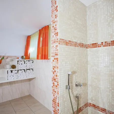 Apartment Inviting Flat With Sauna In Stumm