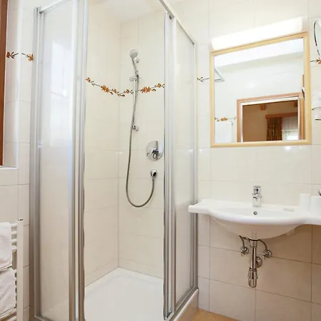 In Kaltenbach Near Lift * 스텀